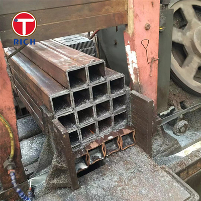 Un buen precio. ASTM A500 Grado A tubo de acero soldado galvanizado tubo hueco cuadrado negro soldado para la construcción en línea