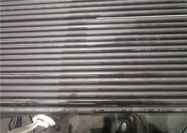 Un buen precio. Tubos de acero del cambiador de calor del grado T5 para el equipo de alta temperatura ISO9001 en línea