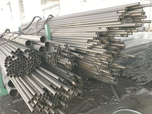 Un buen precio. tubo sin soldadura del carbono de la identificación St37 de 6m m Od 2m m para la inyección de carburante en línea