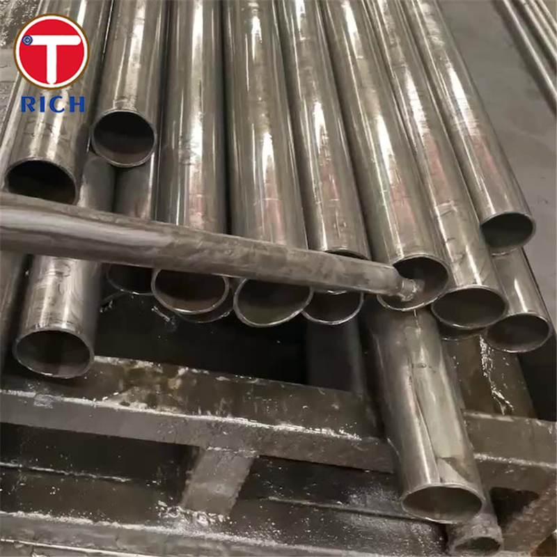 ASTM A672 A50 Tubo de acero soldado Tubo de acero soldado por fusión eléctrica para servicio a alta presión a temperaturas moderadas