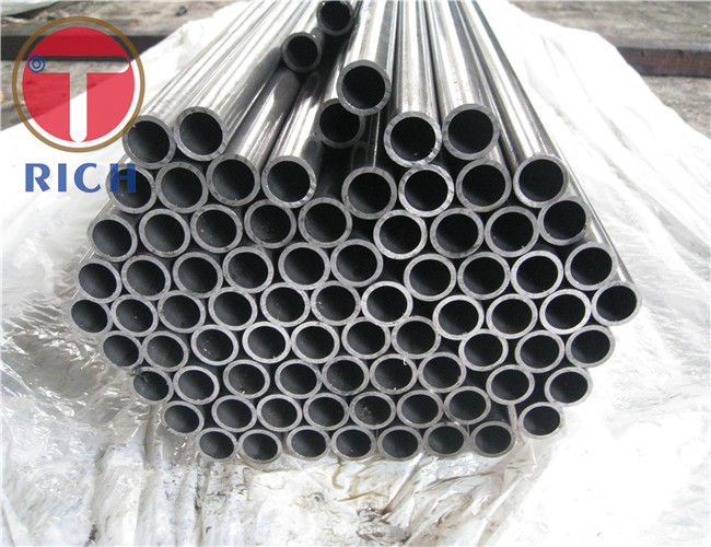 Exhibición de los productos del tubo inconsútil del acero de SA213 TP304