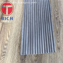 Un buen precio. Tubos sin soldadura de TP405 TP410 Ss, superficie engrasada tubería pulida del acero inoxidable en línea