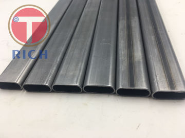 Un buen precio. Q235 25*10*1m m soldó con autógena la tubería de acero oval plana para el equipo ligero del entrenamiento en línea