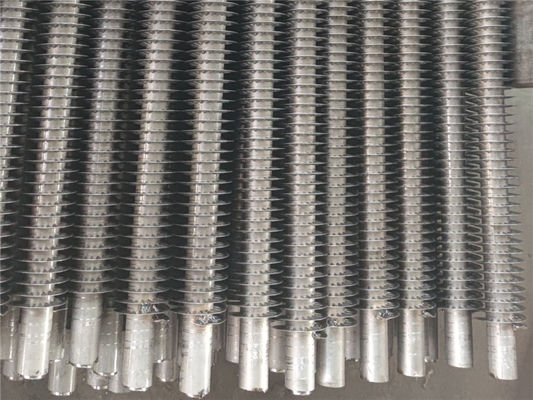 Un buen precio. tubos aletados de aluminio del grueso de 0.3m m para el aceite de alta temperatura de la conducción de calor en línea