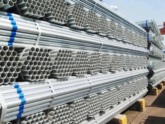 Un buen precio. acero de paredes delgadas del cuadrado del 1/2 el” galvanizó el tubo soldado con autógena redondo para la estructura en línea